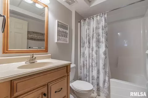916 Dennis Dr, Eureka, IL 61530 photo 22