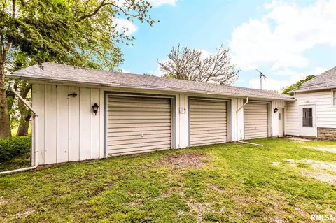 208 E 3rd St, Gridley, IL 61744 photo 25