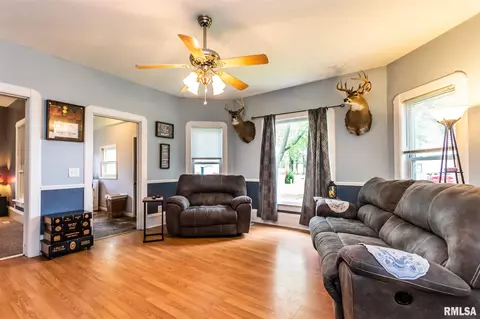 208 E 3rd St, Gridley, IL 61744 photo 3