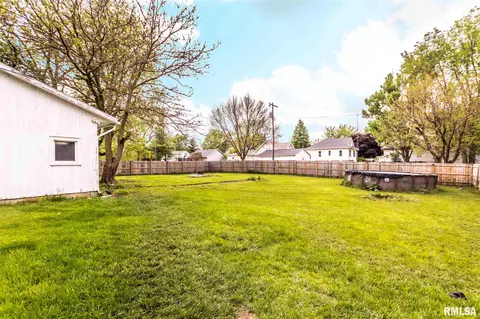 208 E 3rd St, Gridley, IL 61744 photo 28