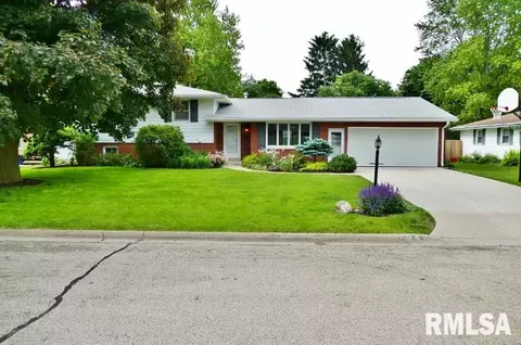 940 E Marshall St, Morton, IL 61550 photo 2