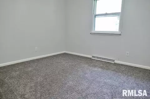 940 E Marshall St, Morton, IL 61550 photo 22