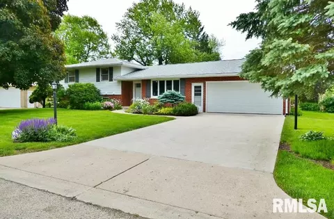 940 E Marshall St, Morton, IL 61550 photo 3