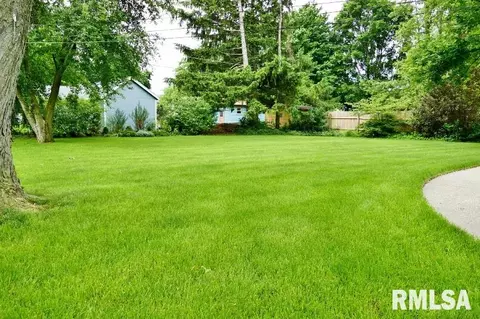 940 E Marshall St, Morton, IL 61550 photo 38