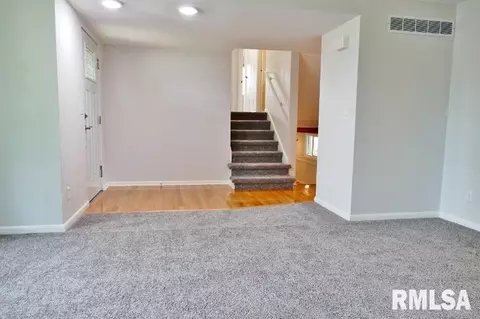 940 E Marshall St, Morton, IL 61550 photo 9