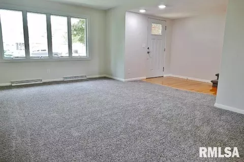940 E Marshall St, Morton, IL 61550 photo 6