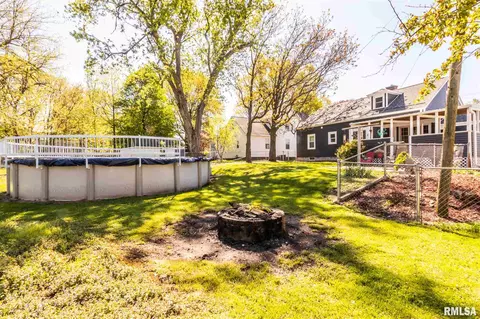 335 E Ash St, Canton, IL 61520 photo 32