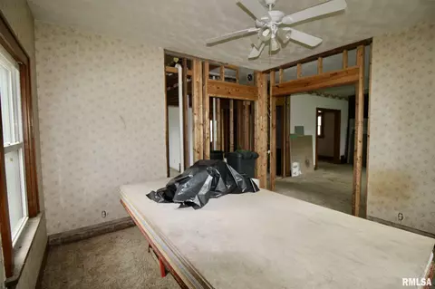 403 W Burton St, Eureka, IL 61530 photo 11