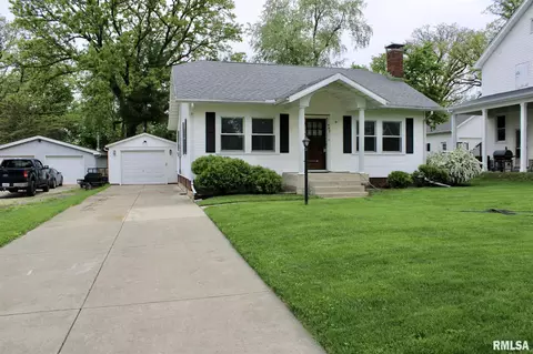 403 W Burton St, Eureka, IL 61530 photo 1