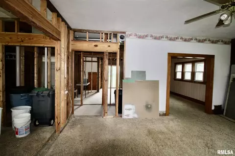 403 W Burton St, Eureka, IL 61530 photo 10