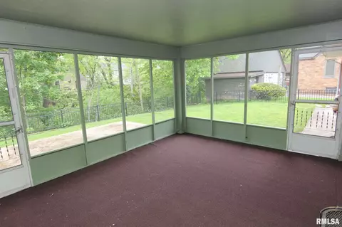 117 N Kickapoo Ter, Peoria, IL 61604 photo 39