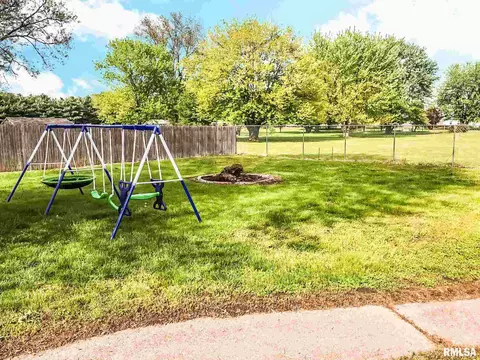 13106 Cedar St, Manito, IL 61546 photo 22