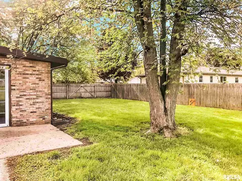 13106 Cedar St, Manito, IL 61546 photo 21