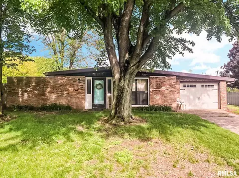 13106 Cedar St, Manito, IL 61546 photo 1