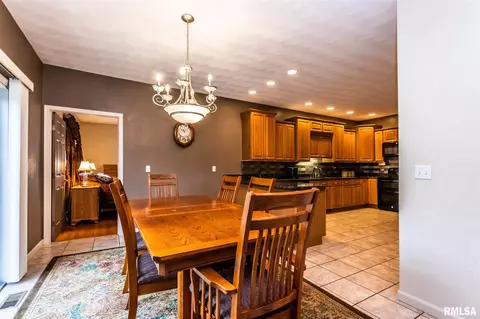 7823 W Thorngate Dr, Mapleton, IL 61547 photo 9