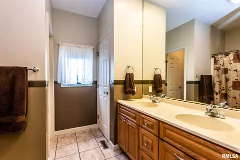 7823 W Thorngate Dr, Mapleton, IL 61547 photo 25