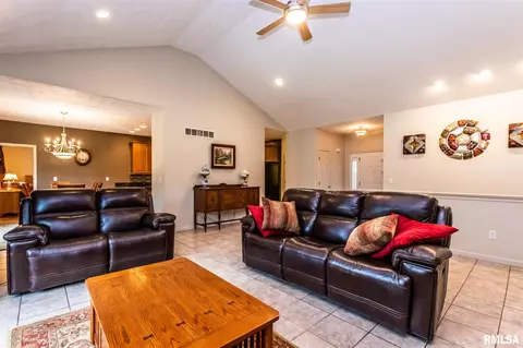 7823 W Thorngate Dr, Mapleton, IL 61547 photo 5