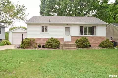 1805 N 11th St, Pekin, IL 61554 photo 1