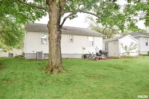 1805 N 11th St, Pekin, IL 61554 photo 23