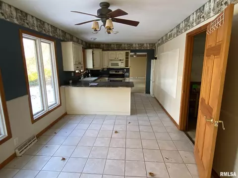 10 Heath Ct, Macomb, IL 61455 photo 14