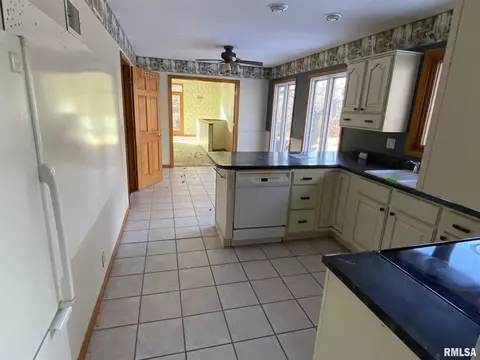 10 Heath Ct, Macomb, IL 61455 photo 15
