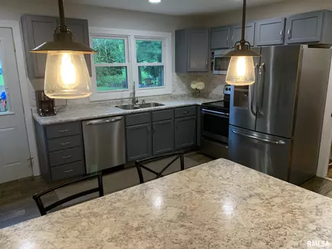 708 Bobby Ave, Macomb, IL 61455 photo 15