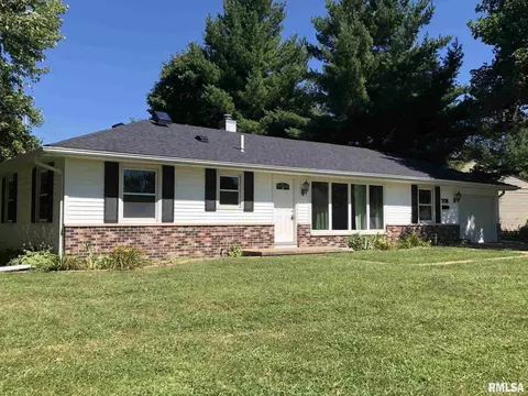 708 Bobby Ave, Macomb, IL 61455 photo 1