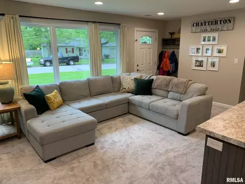 708 Bobby Ave, Macomb, IL 61455 photo 7