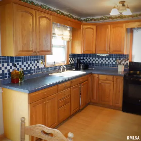 511 Hamilton St, Washington, IL 61571 photo 11