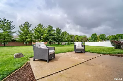 1006 Summerset St, Morton, IL 61550 photo 6