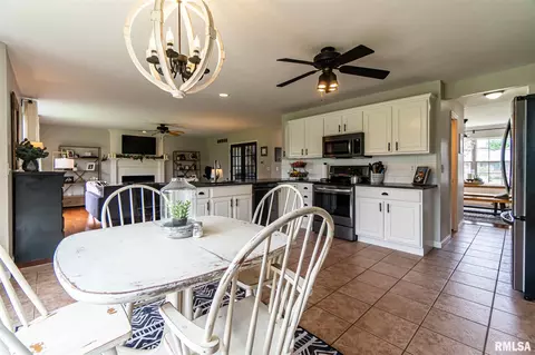 1006 Summerset St, Morton, IL 61550 photo 15