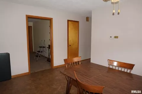 714 E Harrison St, Cuba, IL 61427 photo 8