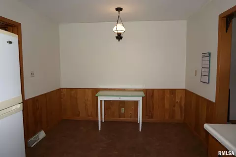 714 E Harrison St, Cuba, IL 61427 photo 5