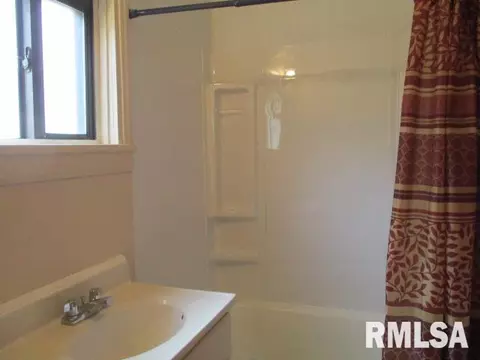821 8th St, Lacon, IL 61540 photo 10