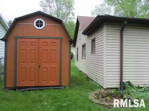 821 8th St, Lacon, IL 61540 photo 2