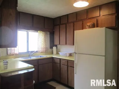 821 8th St, Lacon, IL 61540 photo 5