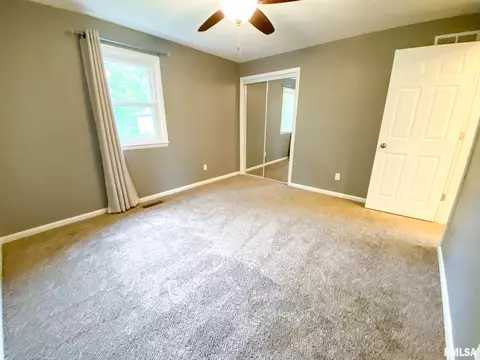 713 Curtis Ct, Eureka, IL 61530 photo 27