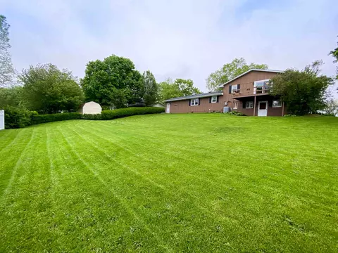713 Curtis Ct, Eureka, IL 61530 photo 47