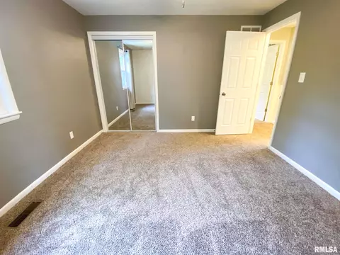 713 Curtis Ct, Eureka, IL 61530 photo 28
