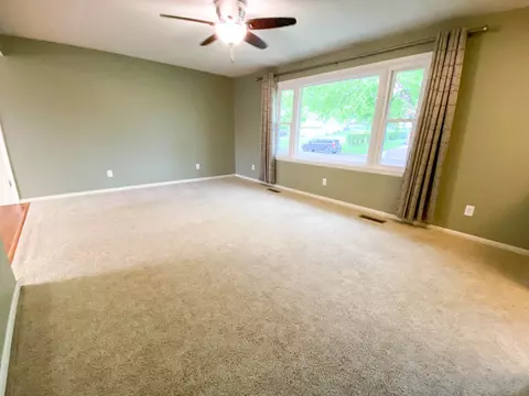 713 Curtis Ct, Eureka, IL 61530 photo 7