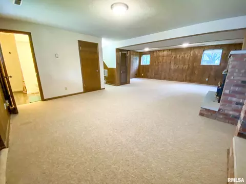 713 Curtis Ct, Eureka, IL 61530 photo 40