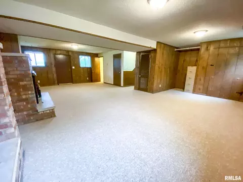 713 Curtis Ct, Eureka, IL 61530 photo 41