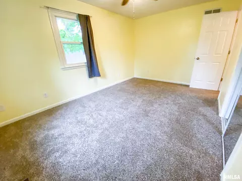 713 Curtis Ct, Eureka, IL 61530 photo 33