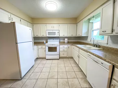713 Curtis Ct, Eureka, IL 61530 photo 15