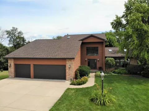 1318 Amanda Dr, Metamora, IL 61548 photo 1
