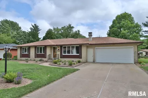 922 E Marshall Rd, Morton, IL 61550 photo 1