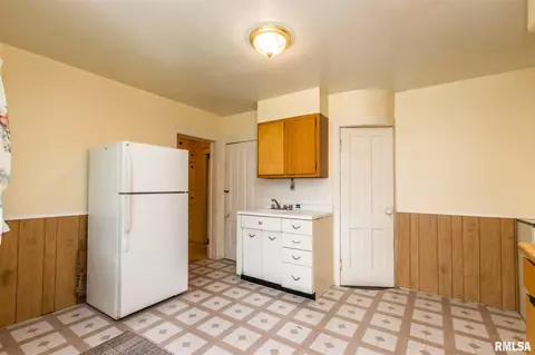 914 3rd St, Henry, IL 61537 photo 16
