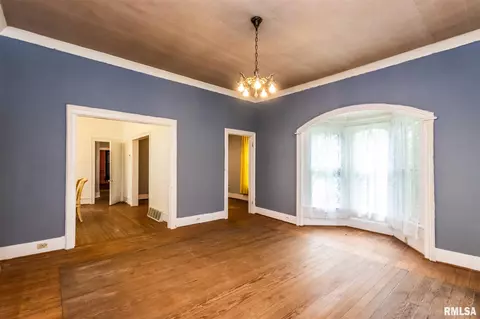 914 3rd St, Henry, IL 61537 photo 5