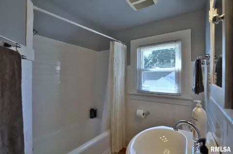 310 E Adams St, Morton, IL 61550 photo 34