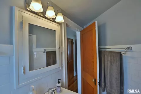 310 E Adams St, Morton, IL 61550 photo 36